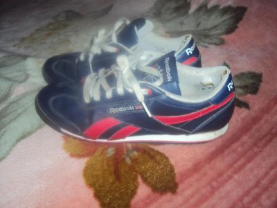 Лот: 6719902. Фото: 1. кроссовки reebok. Кеды, кроссовки, слипоны