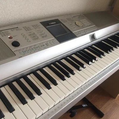 Лот: 16617116. Фото: 1. Синтезатор yamaha portable grand... Клавишные