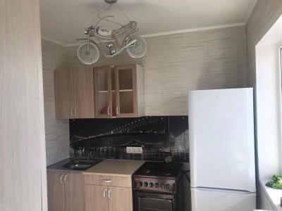 Лот: 15760711. Фото: 1. Продам 1 комн квартиру. Квартиры, студии