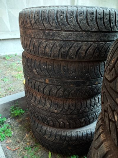 Лот: 20733507. Фото: 1. Bridgestone ICE Cruiser 7000 215... Шины