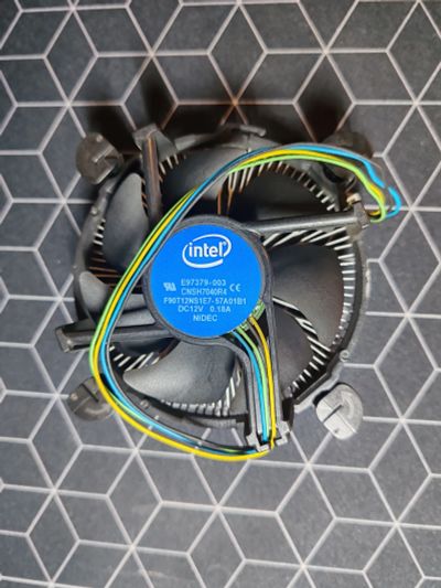 Лот: 25104207. Фото: 1. Кулер Intel(оригинал) E97379-003. Системы охлаждения