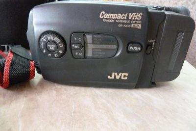 Лот: 8563363. Фото: 1. Видеокамера JVC GR-AX48E. Видеокамеры