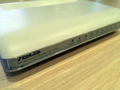 Лот: 4610801. Фото: 1. Роутер ASUS RT-N10U. Маршрутизаторы (роутеры)