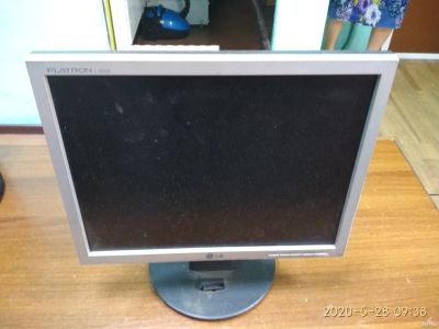 Лот: 16054941. Фото: 1. Монитор LG Flatron L1550S. ЖК-мониторы