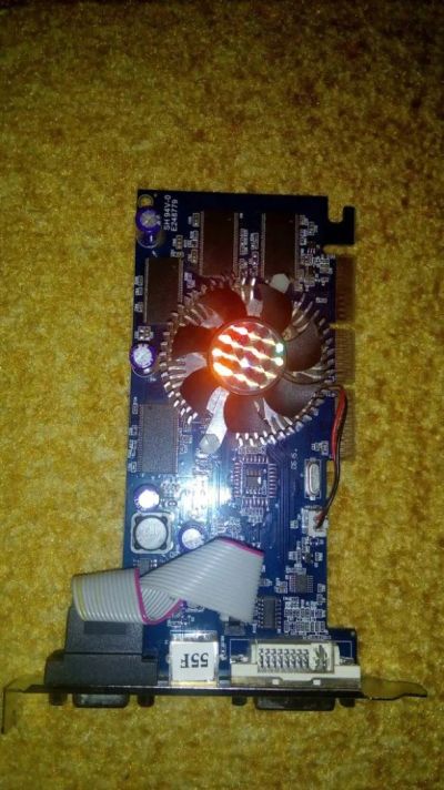 Лот: 6885428. Фото: 1. Видеокарта GeForce FX 5500. Видеокарты