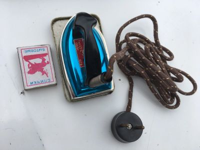 Лот: 14181362. Фото: 1. Утюг "Дорожный" 1965г. Утюги, парогенераторы, отпариватели