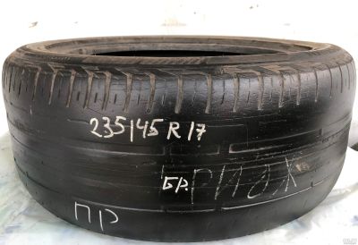 Лот: 14230977. Фото: 1. Шина 235/45 R17 235/45/17 Bridgestone... Шины