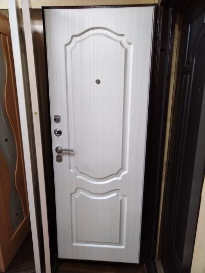 Лот: 19909001. Фото: 1. Дверь в Хрущёвки по размеру без... Двери входные