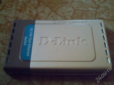 Лот: 546655. Фото: 1. Комутатор Dlink DES-1008D без... Маршрутизаторы (роутеры)