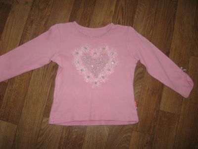 Лот: 7142572. Фото: 1. кофта сердечко рост 98-104. Свитера, худи, толстовки