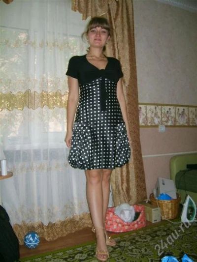 Лот: 931345. Фото: 1. Платье в горох - размер 46. Платья