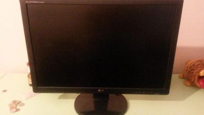 Лот: 5152764. Фото: 1. Монитор LG Flatron W2242S + VGA... ЖК-мониторы