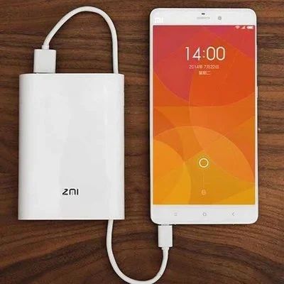 Лот: 10936106. Фото: 1. Xiaomi 4G Wi-fi router + PowerBank... Другое (смартфоны, связь, навигация)