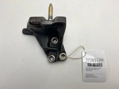 Лот: 21109925. Фото: 1. Кронштейн опоры двигателя Toyota... Двигатель и элементы двигателя