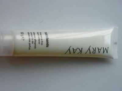 Лот: 3149113. Фото: 1. Смягчающее средство для рук Satin... Уход за телом