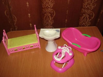 Лот: 10654680. Фото: 1. маленькая мебель. Куклы и аксессуары