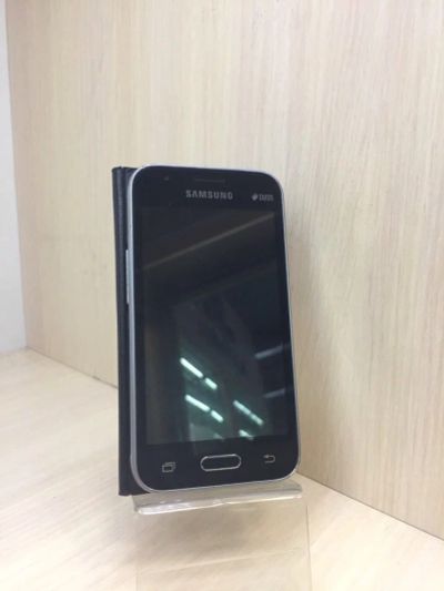 Лот: 12147849. Фото: 1. Смартфон Samsung Galaxy J1 Mini... Смартфоны