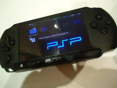 Лот: 2348075. Фото: 1. Продам Psp E1008 в отличном состояний... Игровые приставки, консоли