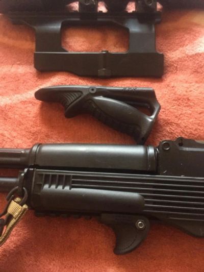 Лот: 14807438. Фото: 1. продается рукоятка PTK fab defense... Аксессуары, запчасти, тюнинг оружия