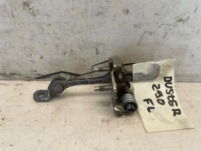 Лот: 23606655. Фото: 1. ограничитель двери Renault Duster... Другое (автозапчасти)