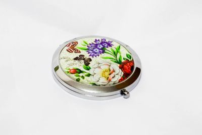 Лот: 6340278. Фото: 1. Карманное зеркало с увеличением... Зеркала компактные