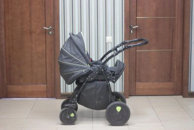 Лот: 5116776. Фото: 1. Коляска tutis zippy 2 в 1. Коляски