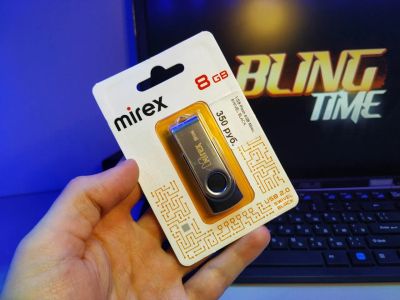 Лот: 19634332. Фото: 1. usb flash 8gb mirex swivel. USB-флеш карты