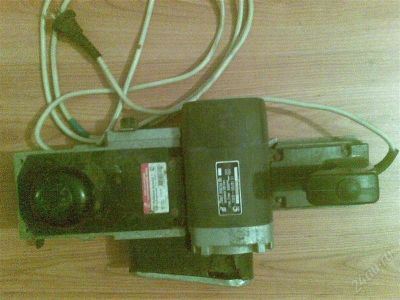Лот: 1242738. Фото: 1. Электрорубанок СЮИТ. Электроинструмент