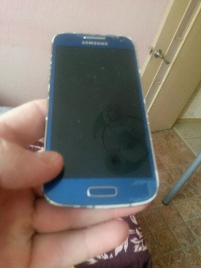 Лот: 9047738. Фото: 1. Samsung Galaxy s4 mini. Смартфоны
