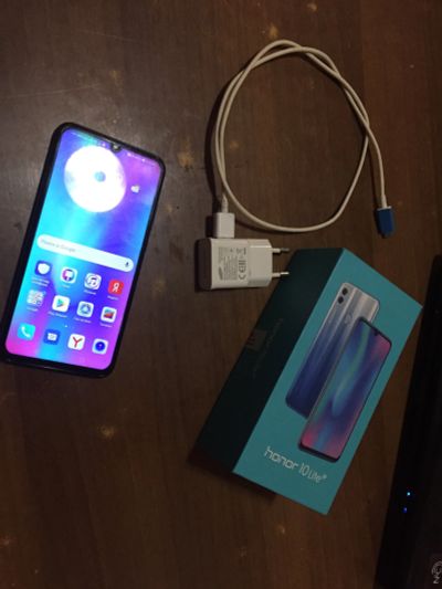 Лот: 16675008. Фото: 1. Honor 10lite. Смартфоны