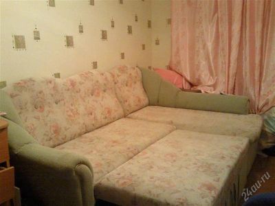 Лот: 1365486. Фото: 1. Мягкий уголок маленький пр-во... Кресла, пуфы