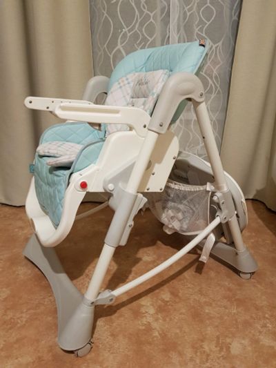 Лот: 12447583. Фото: 1. Стульчик для кормления Happy baby... Стульчики для кормления