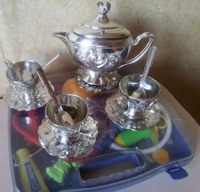 Лот: 7820075. Фото: 1. Игрушки больничка и посудка. Для... Конструкторы