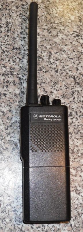 Лот: 20819176. Фото: 1. Motorola GP300 неиспр. Рации, радиостанции
