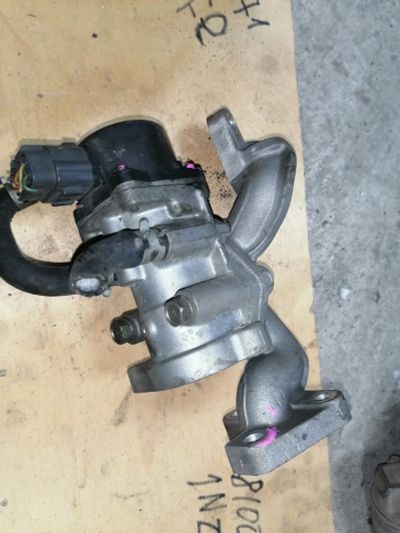 Лот: 18687353. Фото: 1. Клапан egr mitsubishi Dion. Двигатель и элементы двигателя