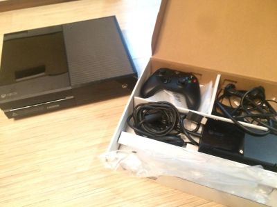 Лот: 7431478. Фото: 1. Игровая консоль XBOX ONE 500GB... Игровые приставки, консоли
