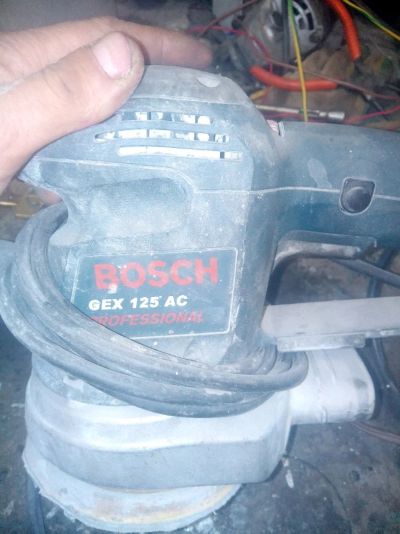 Лот: 12679666. Фото: 1. Эксцентриковая шлиф машинка bosch. Электроинструмент