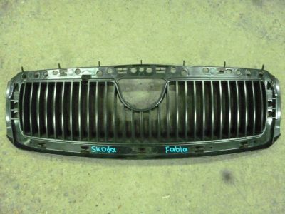 Лот: 10405134. Фото: 1. Решетка радиатора Skoda Fabia... Кузов