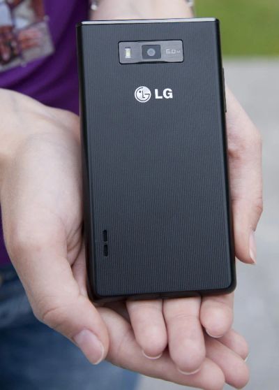 Лот: 6688941. Фото: 1. LG P705 Optimus L7. Кнопочные мобильные телефоны