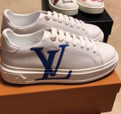 Лот: 13941630. Фото: 1. Кроссовки Louis Vuitton 36 размер... Кеды, кроссовки, слипоны
