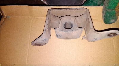 Лот: 13631322. Фото: 1. Toyota 17571-74430 Кронштейн глушителя... Ходовая, подвеска, рулевое управление