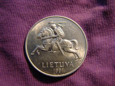 Лот: 2784226. Фото: 1. 2 цента 1991, Литва, всадник. Страны СНГ и Балтии