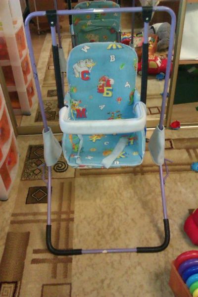 Лот: 3770256. Фото: 1. Отдам качелю. Ходунки, прыгунки, качели