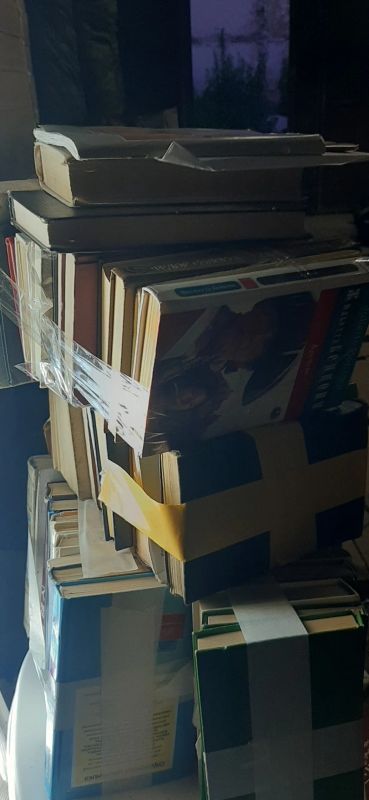 Лот: 20602567. Фото: 1. Книги отдам. Художественная