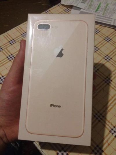 Лот: 10998960. Фото: 1. IPhone 8 plus 64 GB gold. Смартфоны