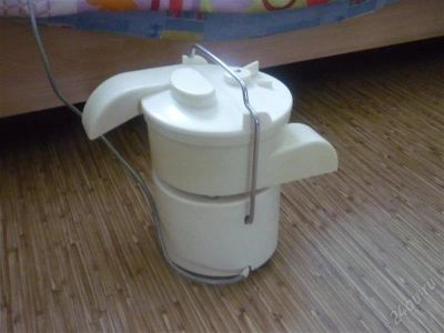 Лот: 781093. Фото: 1. соковыжималка. Кухонная