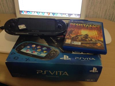 Лот: 3337183. Фото: 1. PS Vita Black 8Gb + 4 игры. Игровые приставки, консоли