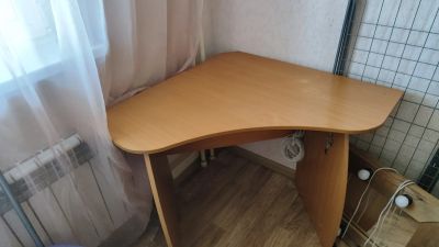 Лот: 25855247. Фото: 1. Стол компьютерный. Компьютерные и письменные столы