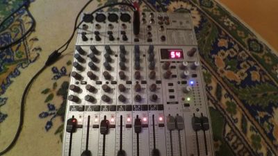 Лот: 9800768. Фото: 1. Пульт микшерный Behringer Eurorack... Микшеры, предусилители, микрофонные эффекты