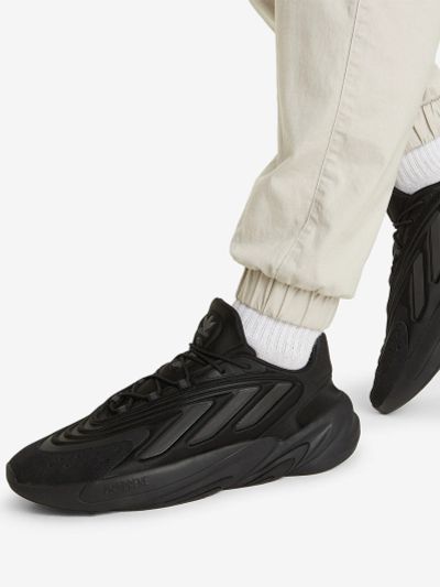 Лот: 22457164. Фото: 1. Кроссовки adidas Ozelia, Черный. Другое (одежда, обувь, галантерея)